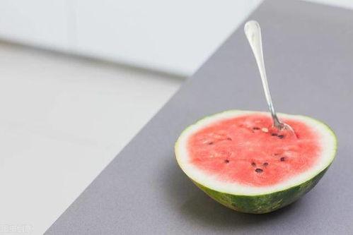 吃瓜勺怎么用,吃瓜勺的正确使用方法及实用技巧揭秘