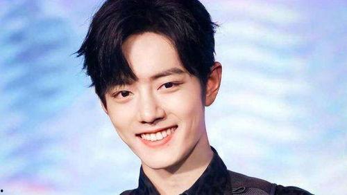 肖战前台吃瓜,揭秘明星幕后生活点滴